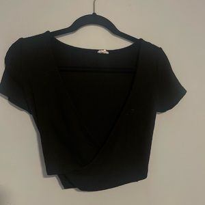 BLACK GARAGE CROP TOP